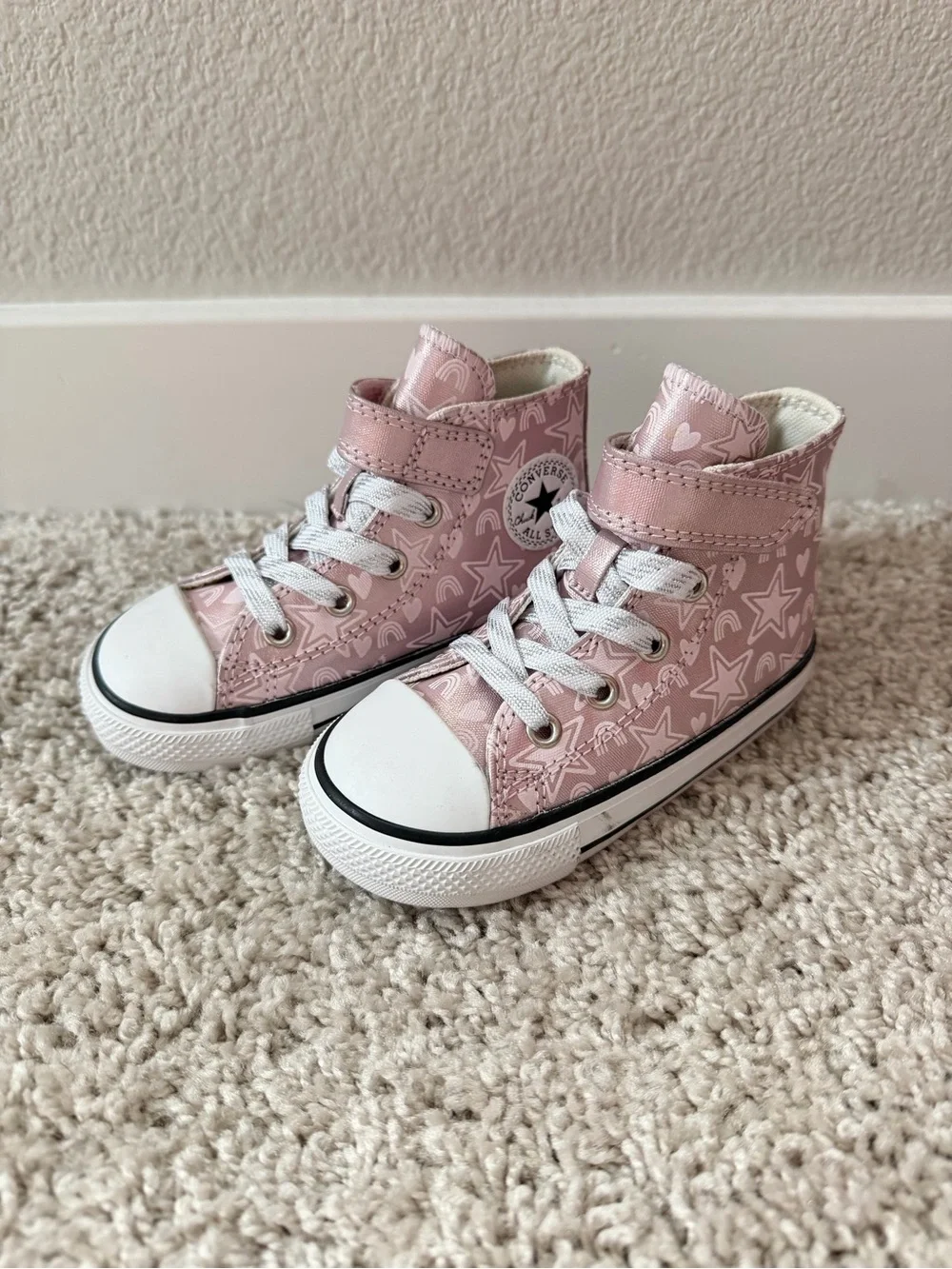 NWOT Converse Toddler Girls Chuck Taylor All Star High-Top Sneakers Size 7C